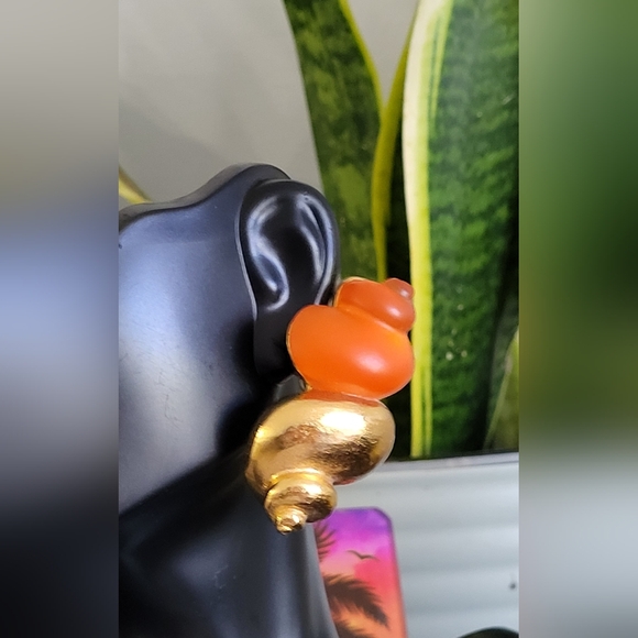 Vintage Designer-Orange and Gold Conch Earrings, by Christian Dior-2 " L X 1-1/4 - Picture 8 of 16